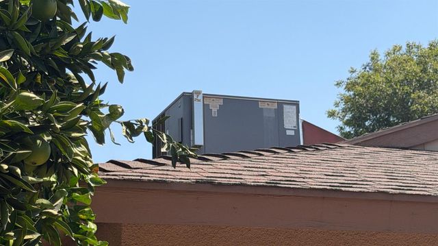2310 S Meridian Avenue, Fresno, CA 93725