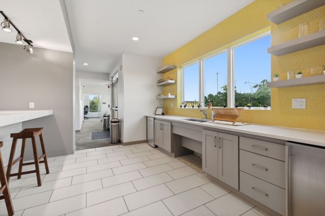 400 Herron Dr Apt 418, Nashville, TN 37210