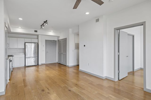 400 Herron Dr Apt 418, Nashville, TN 37210