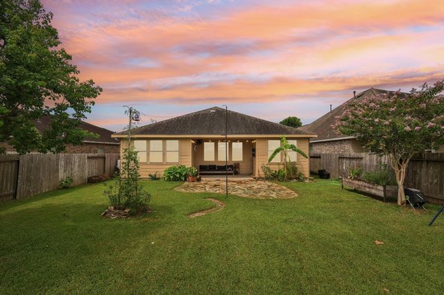 1498 Foshee Court, Alvin, TX 77511