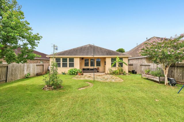 1498 Foshee Court, Alvin, TX 77511