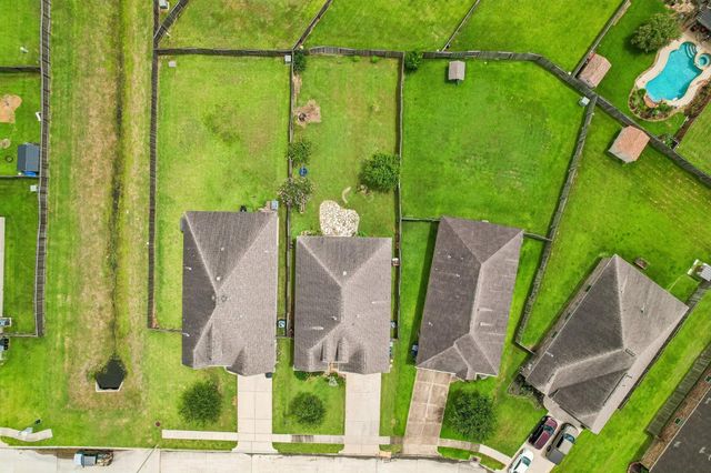 1498 Foshee Court, Alvin, TX 77511