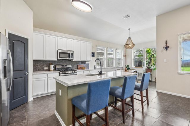 1498 Foshee Court, Alvin, TX 77511