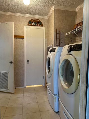 726 Hellard Road, Annville, KY 40402