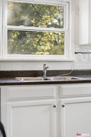 3093 Vine Street, Lincoln, NE 68503