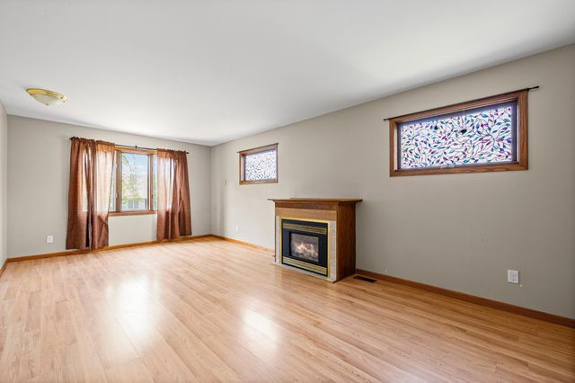141 Westchester Drive, West Saint Paul, MN 55118