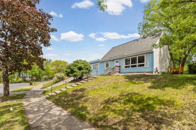 141 Westchester Drive, West Saint Paul, MN 55118