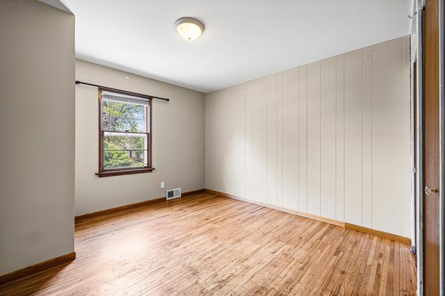 141 Westchester Drive, West Saint Paul, MN 55118