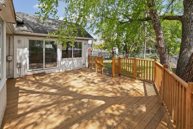141 Westchester Drive, West Saint Paul, MN 55118