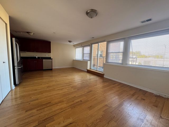 2501 W Bryn Mawr Avenue 201, Chicago, IL 60659