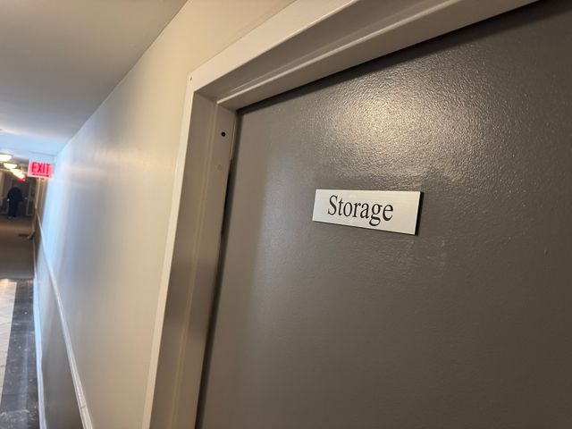 2501 W Bryn Mawr Avenue 201, Chicago, IL 60659