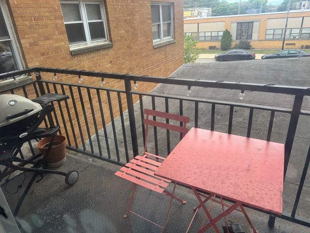 2501 W Bryn Mawr Avenue 201, Chicago, IL 60659