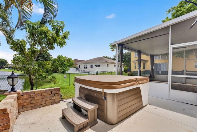 1611 SE 16th St, Homestead, FL 33035