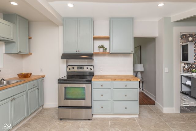 6751 E Pleasant Run Pkwy S Drive, Warren Park, IN 46219