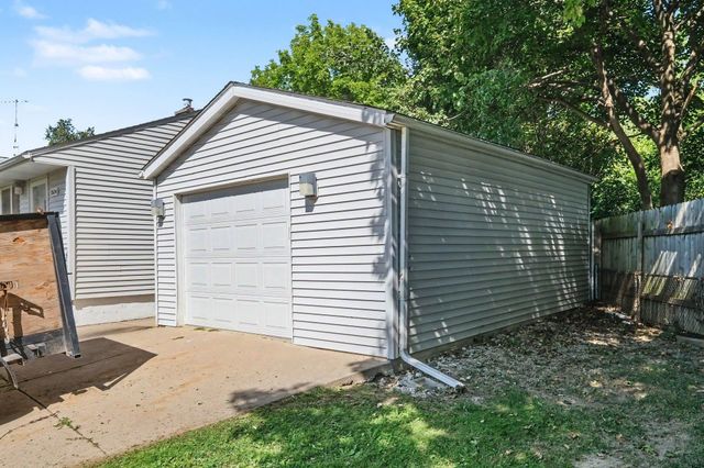 2624 Chicago Boulevard, Flint, MI 48503
