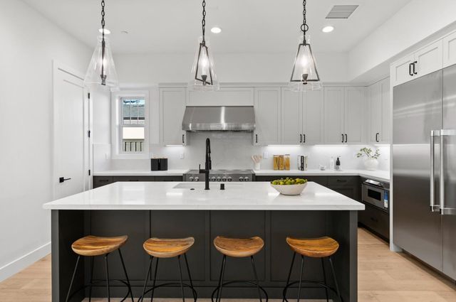 15675 El Gato Lane, Los Gatos, CA 95032