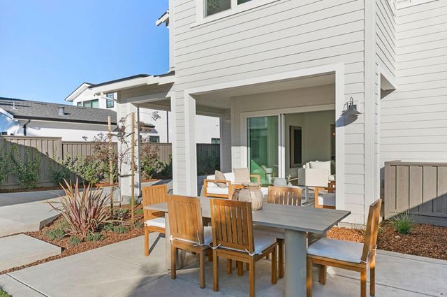 15675 El Gato Lane, Los Gatos, CA 95032