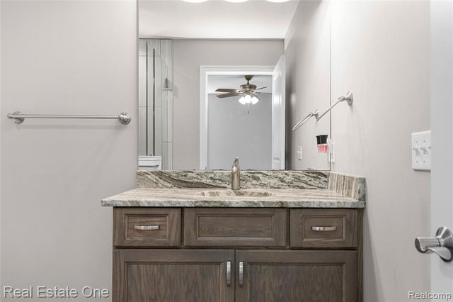 3259 Rush Lake Road, Pinckney, MI 48169