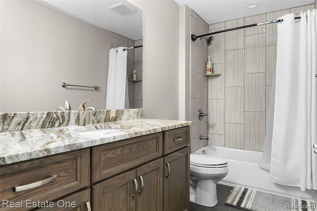 3259 Rush Lake Road, Pinckney, MI 48169