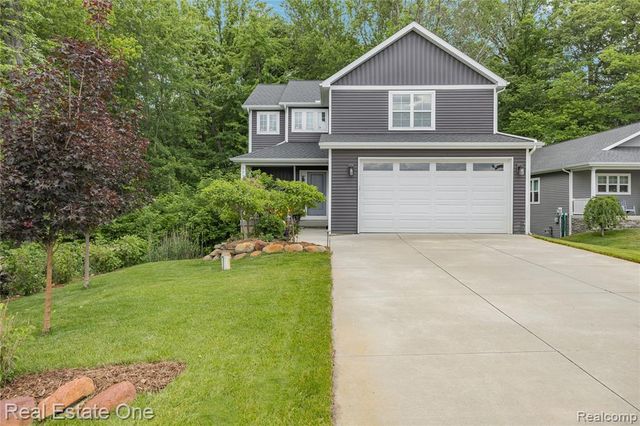 3259 Rush Lake Road, Pinckney, MI 48169