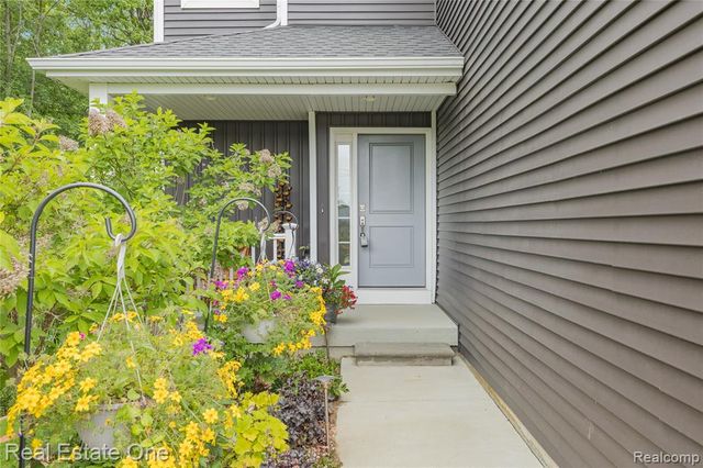 3259 Rush Lake Road, Pinckney, MI 48169