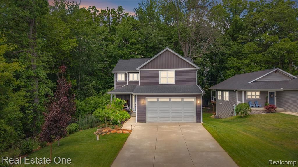 3259 Rush Lake Road, Pinckney, MI 48169