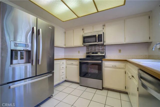 2005 W West Wind, Santa Ana, CA 92704