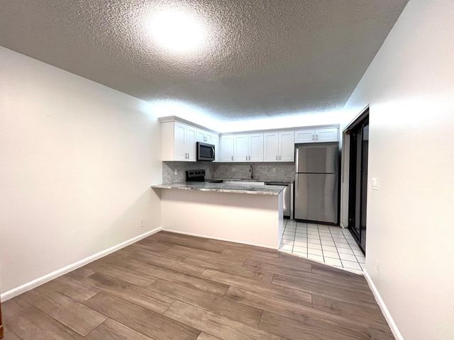 2971 SW 12TH Street, Deerfield Beach, FL 33442