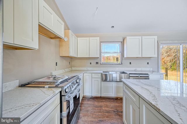 1855 EASTHAM RD, Bumpass, VA 23024