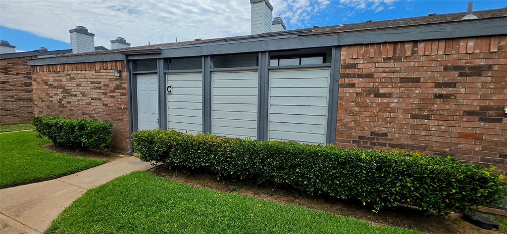 614 Bellaire Drive C, Hurst, TX 76053