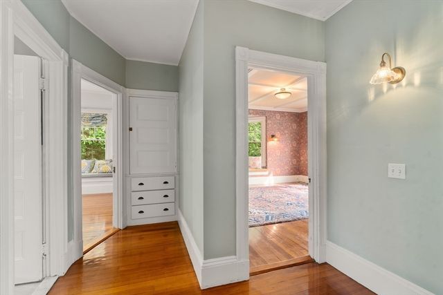 18 Eaton Ct 18, Wellesley, MA 02481