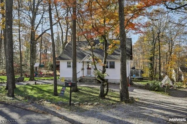 10 Anawa Road, Vernon, NJ 07422