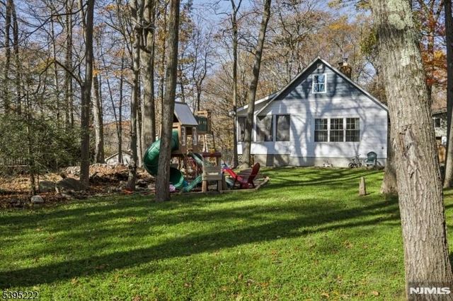 10 Anawa Road, Vernon, NJ 07422