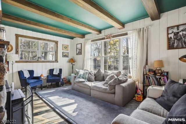 10 Anawa Road, Vernon, NJ 07422