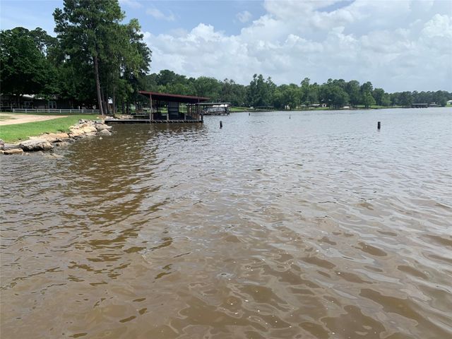 305 Canadian Drive, Trinity, TX 75862