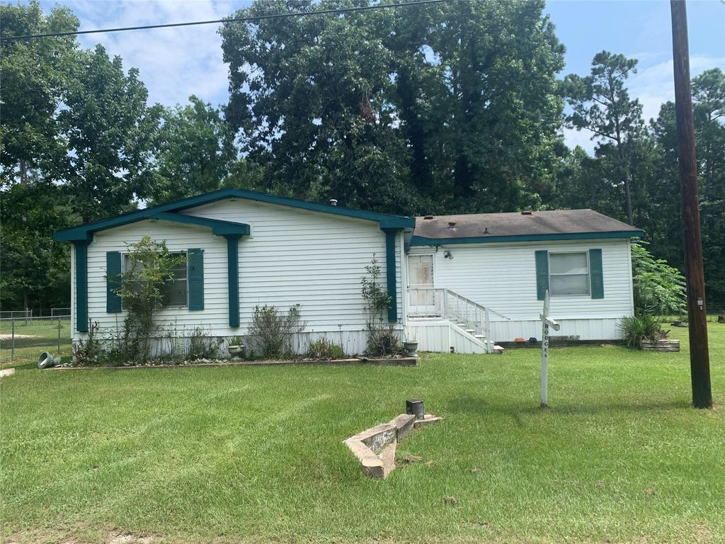 305 Canadian Drive, Trinity, TX 75862