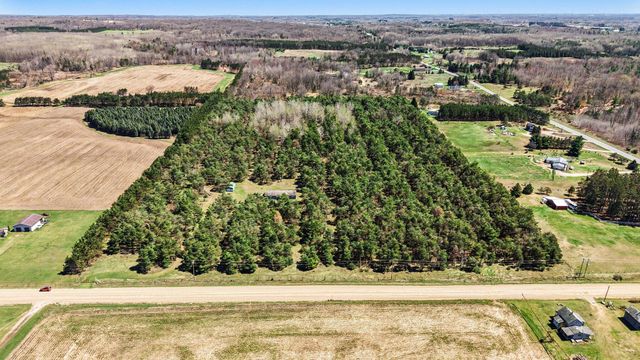 20240 10th Avenue, Barryton, MI 49305