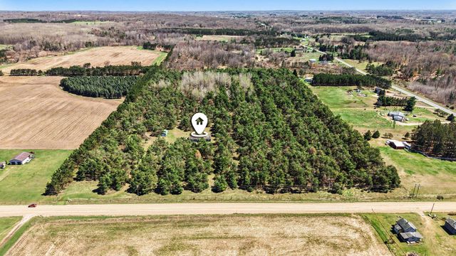 20240 10th Avenue, Barryton, MI 49305