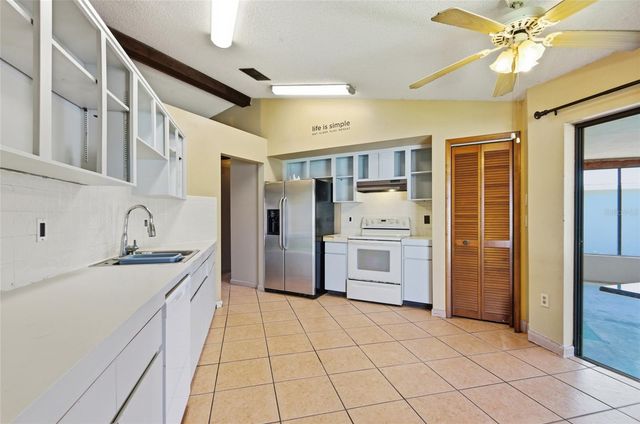 8161 SHALOM DRIVE, Spring Hill, FL 34606