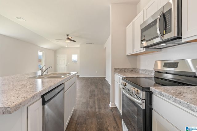 945 STAGECOACH ROAD, Jemison, AL 35085