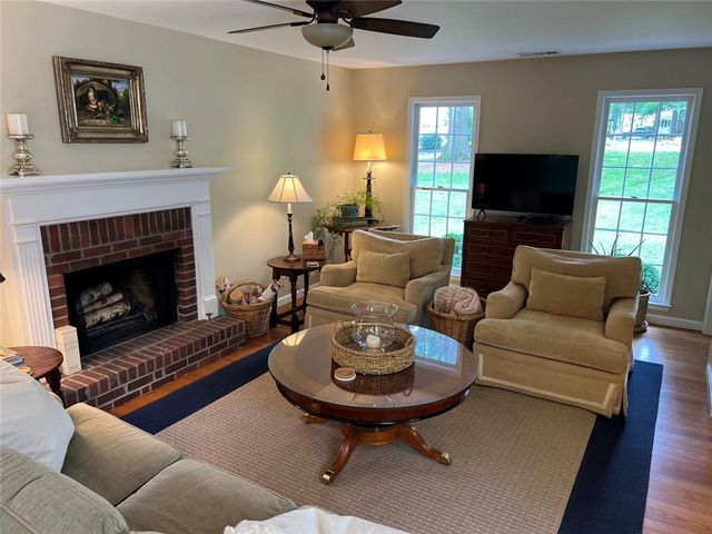 1526 Cumberland Court, Alpharetta, GA 30009