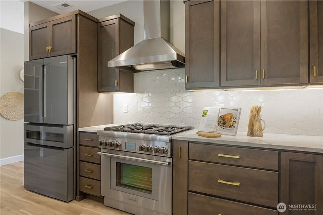 1025 149th Place SE, Bellevue, WA 98007