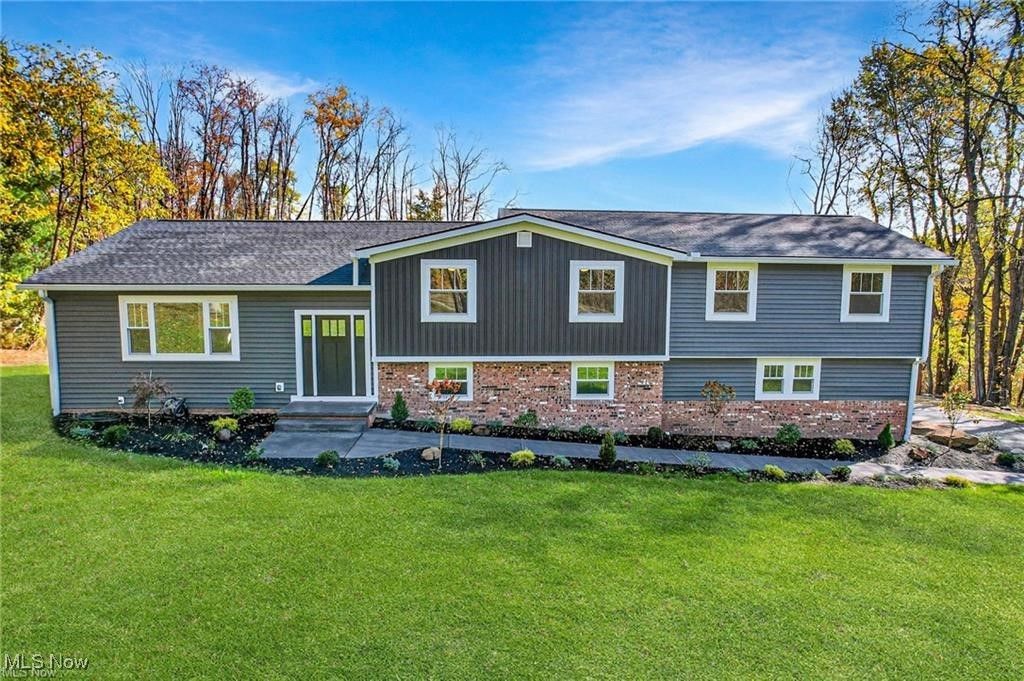 12005 Auburn Road, Chardon, OH 44024