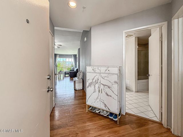 2913 Antonio Drive 304, Camarillo, CA 93010