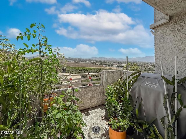 2913 Antonio Drive 304, Camarillo, CA 93010