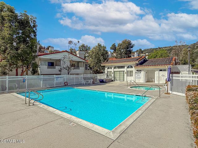 2913 Antonio Drive 304, Camarillo, CA 93010
