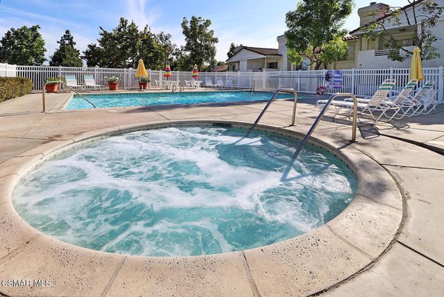 2913 Antonio Drive 304, Camarillo, CA 93010