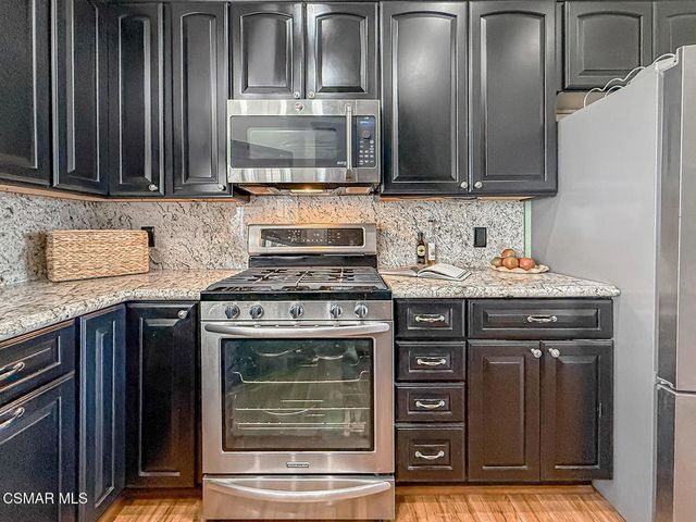 2913 Antonio Drive 304, Camarillo, CA 93010