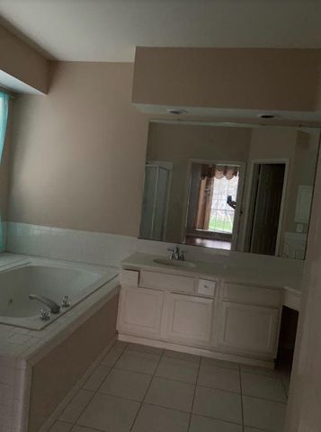 6810 Springcrest Drive, Sugar Land, TX 77479