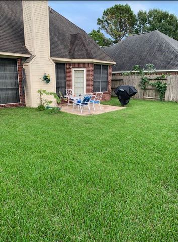 6810 Springcrest Drive, Sugar Land, TX 77479
